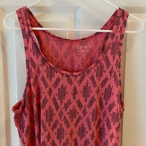 Women’s pink/black tank top